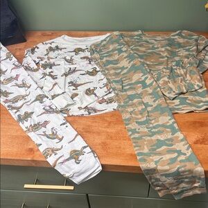 Carters Size 8 Boys long sleeve/pants Dino and Camo Pajama Sets Bundle, EUC